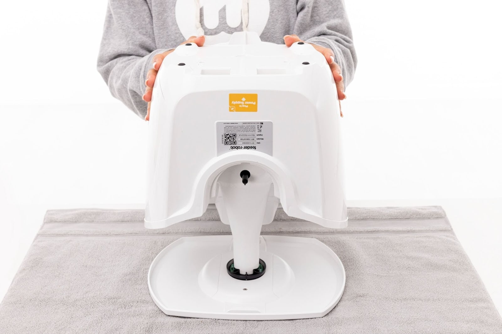 Flipping over Feeder-Robot