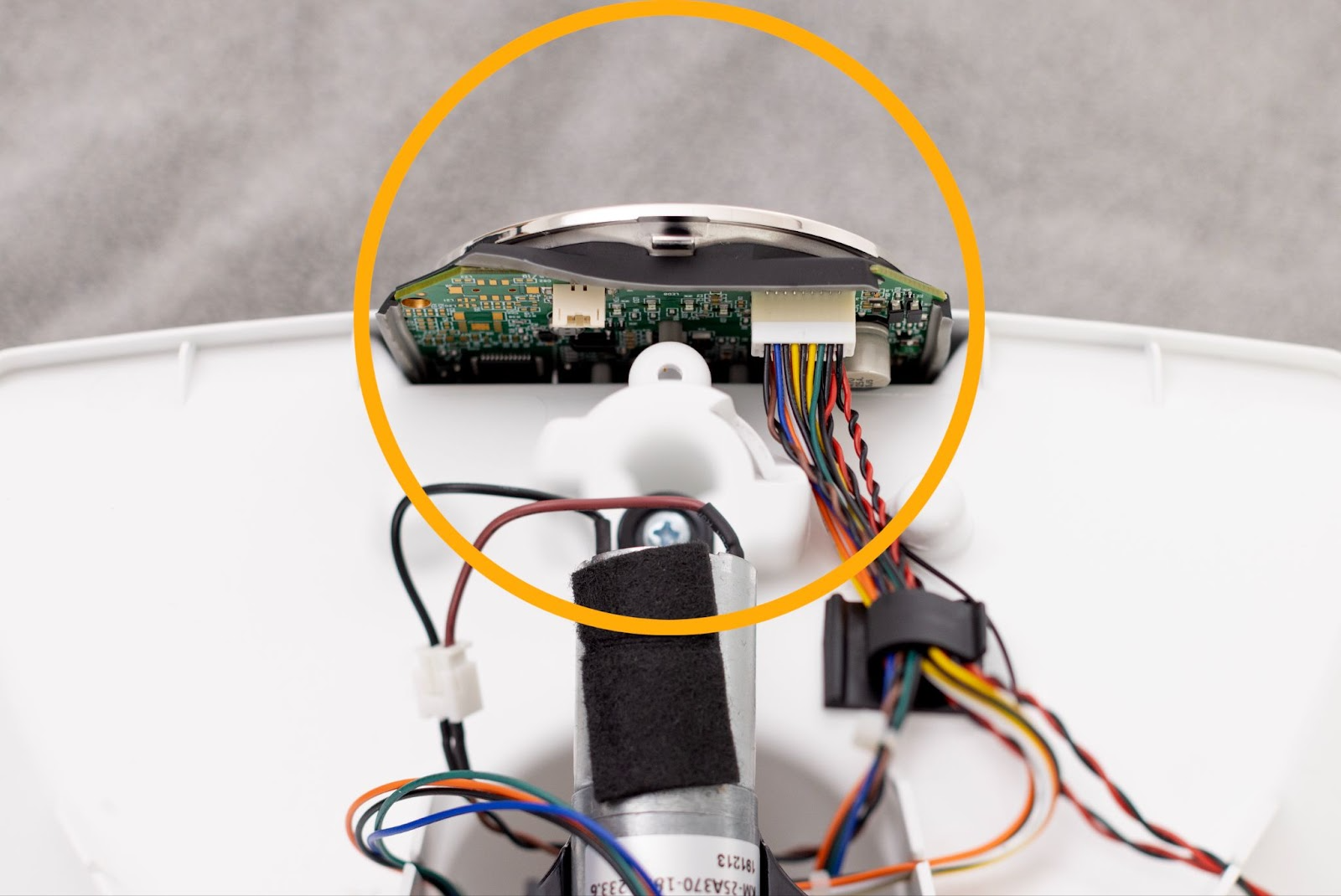 Appropriate keypad and mainboard position