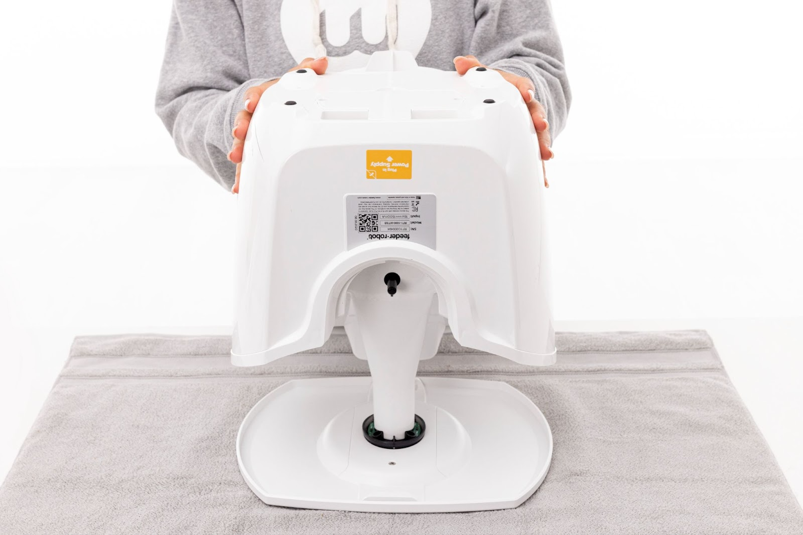 Flipping over Feeder-Robot